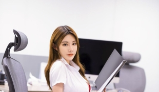 能幹的女秘書 软软Roro