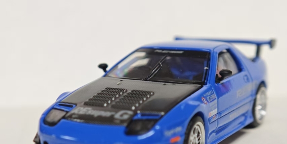 1:64 马自达 RX-7 FC3S