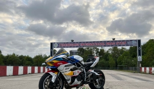 川崎摩托高达配色