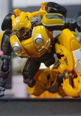 1比64 变形金刚-大黄蜂 欣赏